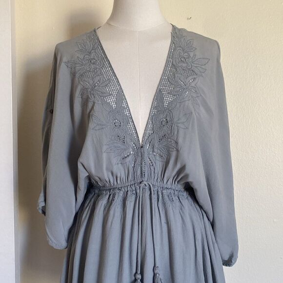 ASTR the Label Mila Dusty Blue Flowy Bohemian Romper Size XS - Picture 3 of 12